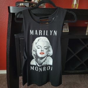 Marilyn Monroe tank top size XL